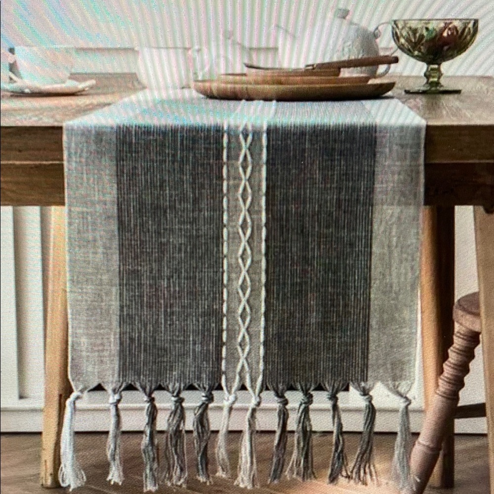 Elegant Gray and White Table Runner